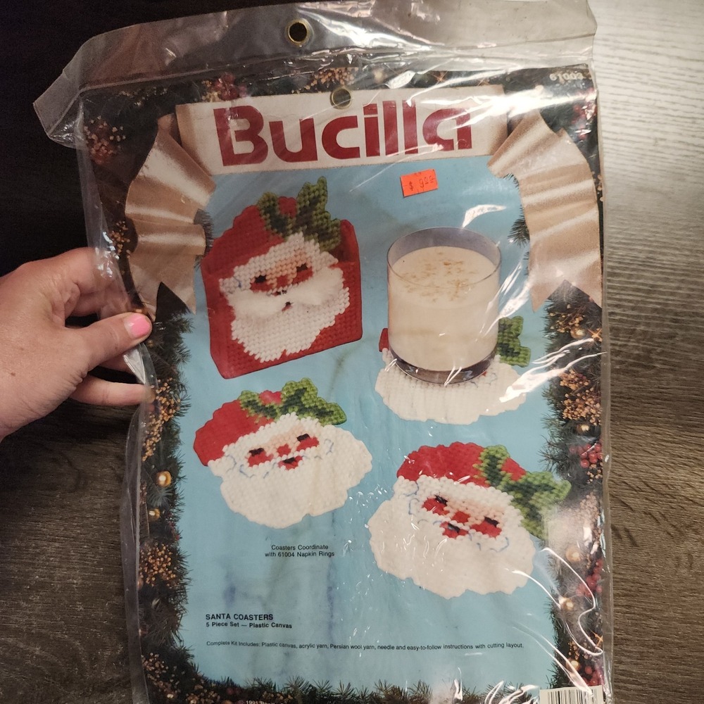 NEW Bucilla VTG Christmas Santa Coasters 5 Piece 61003 Plastic Canvas NIP 1991